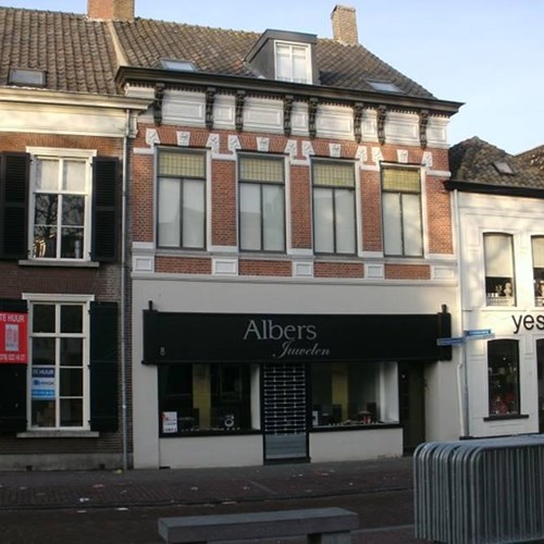 Breda, Ginnekenmarkt, bovenwoning - foto 1
