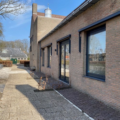 Vries, Raadhuisplein, portiekflat - foto 1