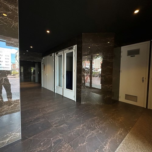 Eindhoven, Markt, portiekflat - foto 1