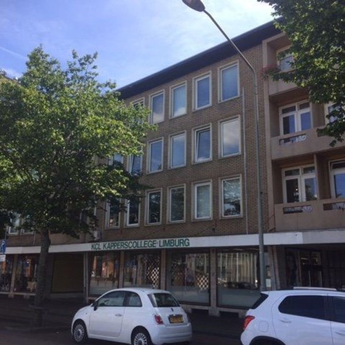 Sittard, Stationsplein, portiekflat - foto 1