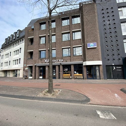 Eindhoven, Emmasingel, portiekflat - foto 1
