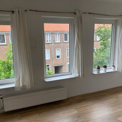 Eindhoven, St Adrianusstraat, semi zelfstandige studio - foto 1
