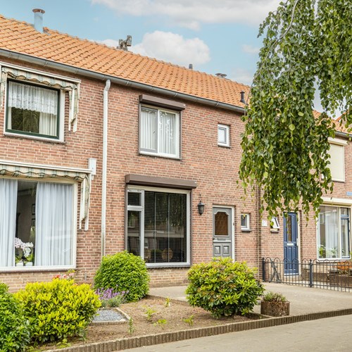 Veldhoven, Klaverplein, tussenwoning - foto 1