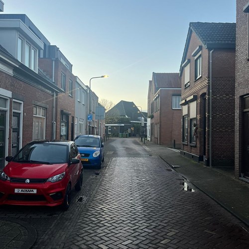 Breda, Zandbergweg, bovenwoning - foto 1