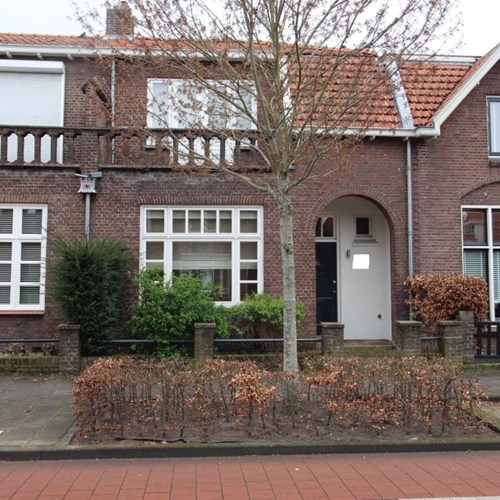 Waalwijk, Mr. van Coothstraat, herenhuis - foto 1