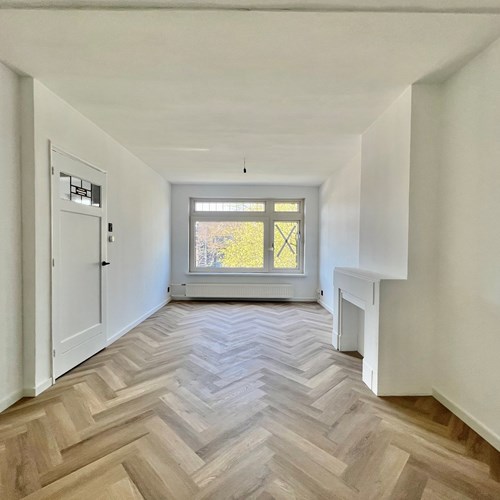 Rotterdam, Stationssingel, portiekflat - foto 1