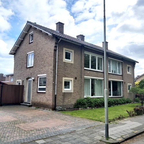 Bunde, Sportlaan, 2-onder-1 kap woning - foto 1