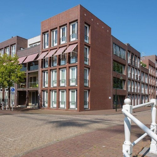 Delft, Kruisstraat, galerijflat - foto 1