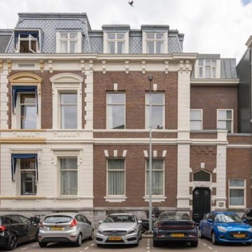 Den Haag, Burgemeester van Karnebeeklaan, 2-kamer appartement - foto 1